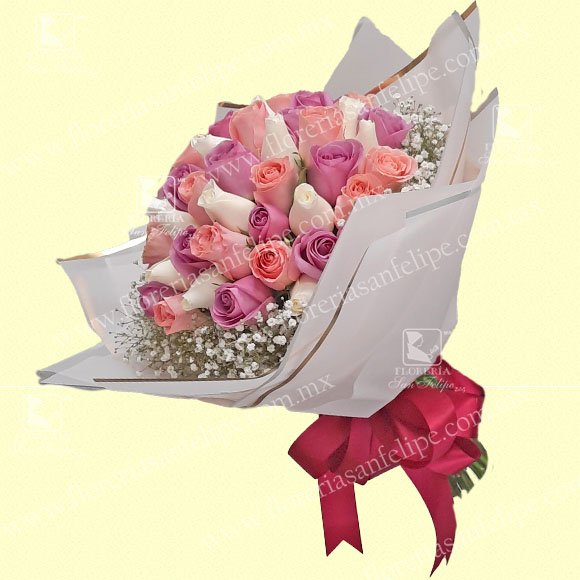 Bouquet Con 50 Rosas en Color Lila, Rosa y Blanco